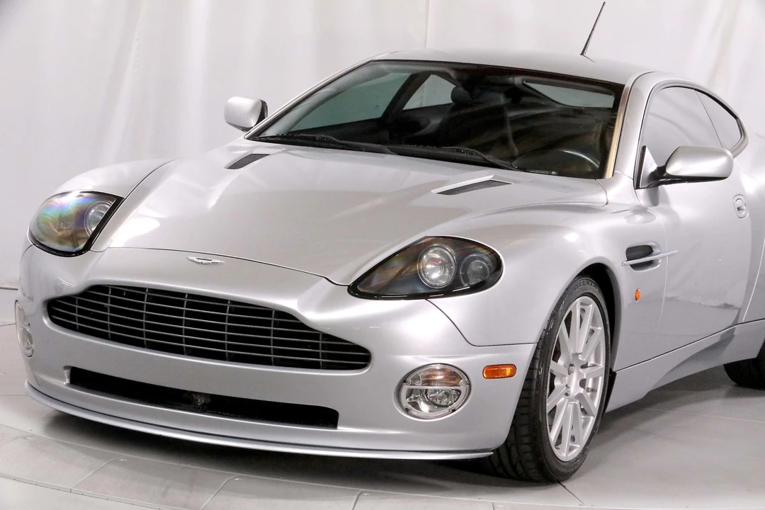 2005 Aston Martin Vanquish 1st Gen - Image 2 of 31