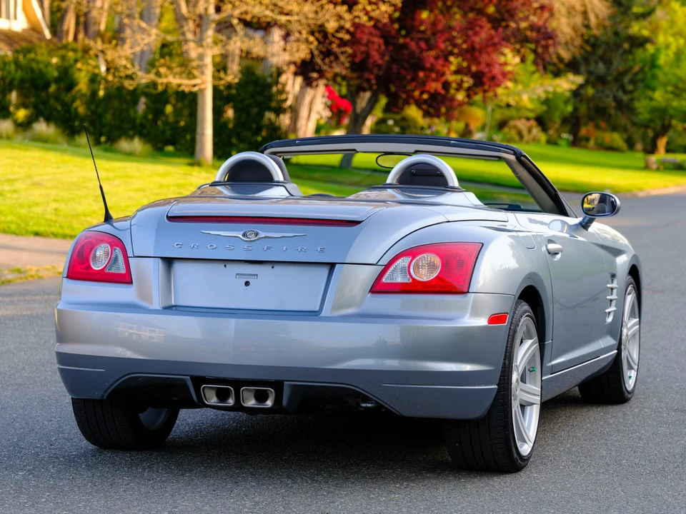 2005 Chrysler Crossfire - Image 7 of 31