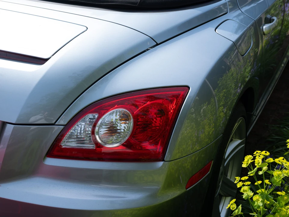2005 Chrysler Crossfire - Image 29 of 31