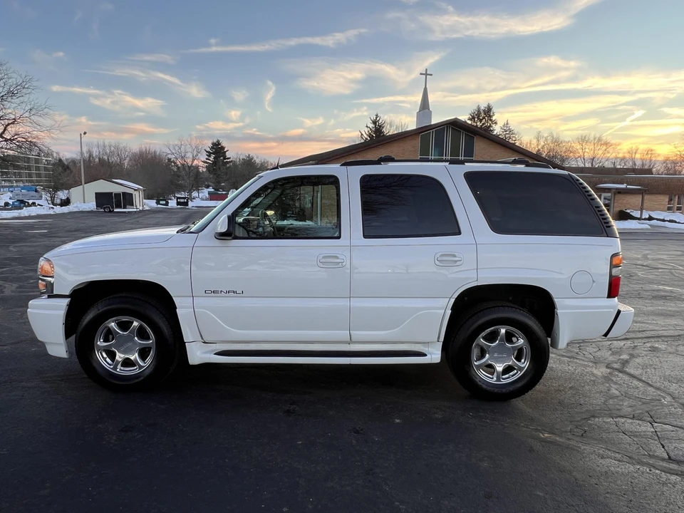 2005 GMC Yukon 2nd Gen - Image 5 of 31