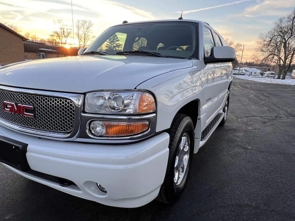 2005 GMC Yukon 2nd Gen - Image 22 of 31