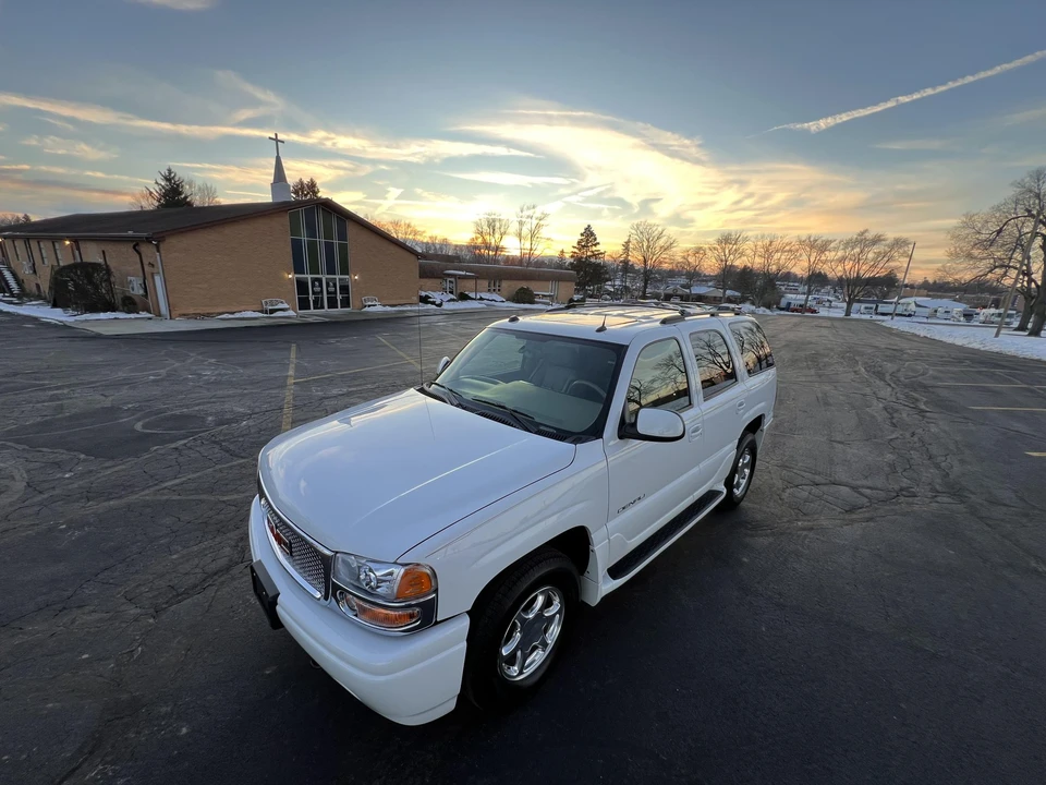 2005 GMC Yukon 2nd Gen - Image 4 of 31