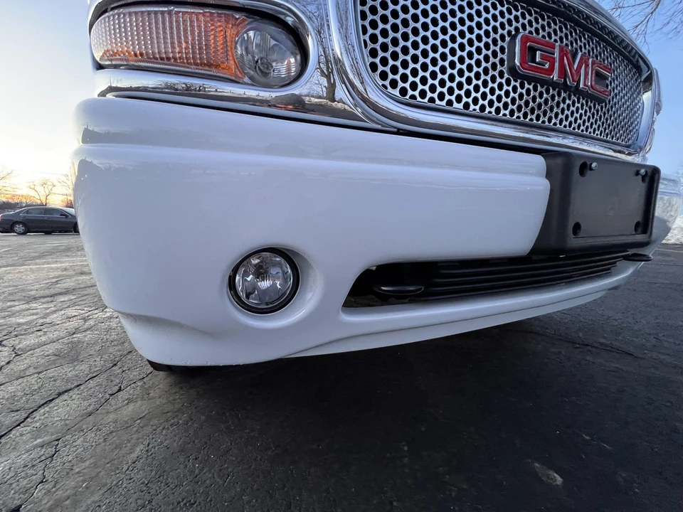 2005 GMC Yukon 2nd Gen - Image 26 of 31