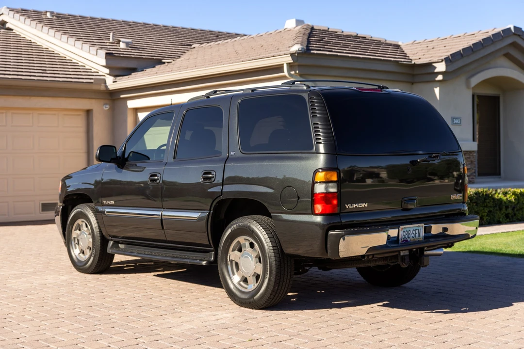 2005 GMC Yukon 2nd Gen - Image 4 of 31