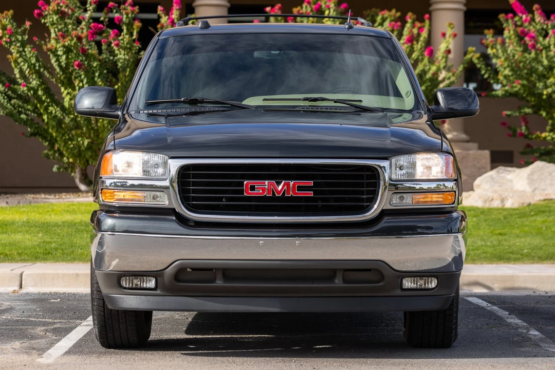 2005 GMC Yukon 2nd Gen - Image 13 of 31