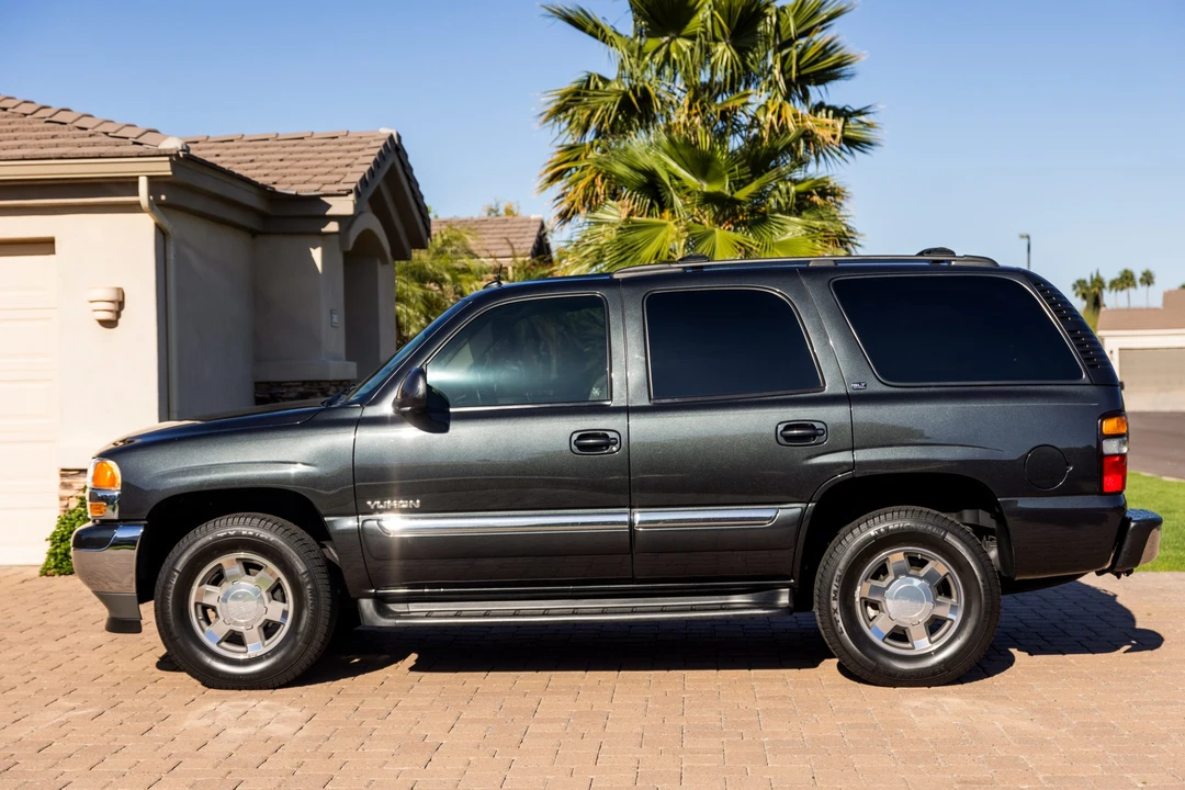 2005 GMC Yukon 2nd Gen - Image 3 of 31