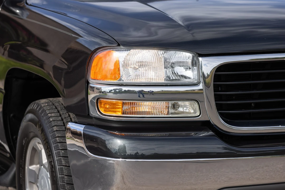 2005 GMC Yukon 2nd Gen - Image 16 of 31