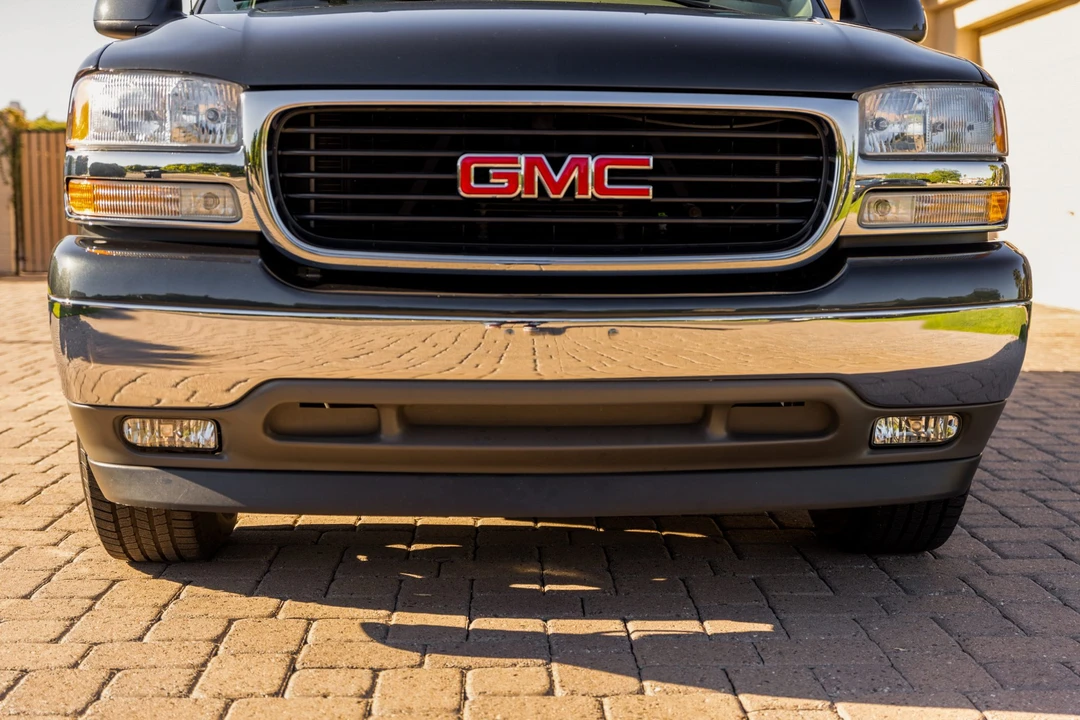 2005 GMC Yukon 2nd Gen - Image 18 of 31