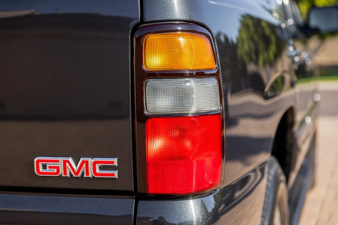 2005 GMC Yukon 2nd Gen - Image 22 of 31