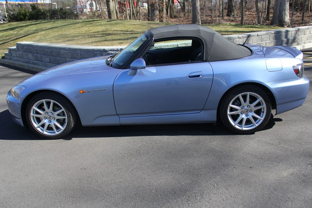 2005 Honda AP2 S2000 - Image 2 of 31