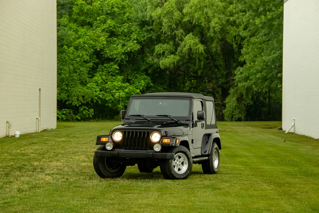 2005 Jeep TJ Wrangler - Image 2 of 31