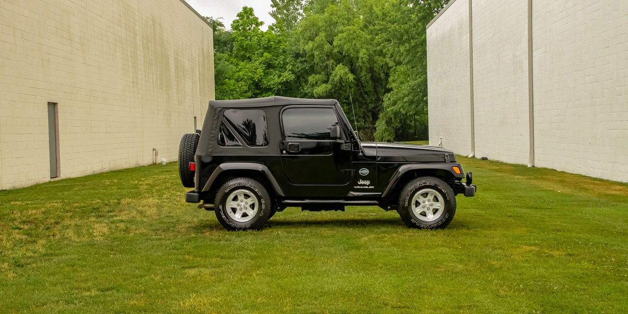2005 Jeep TJ Wrangler - Image 28 of 31