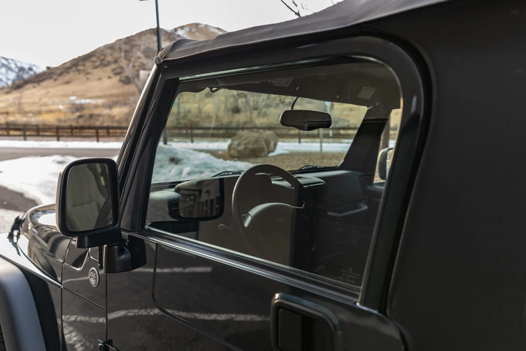2005 Jeep TJ Wrangler - Image 28 of 31