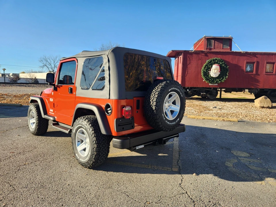 2005 Jeep TJ Wrangler - Image 10 of 31