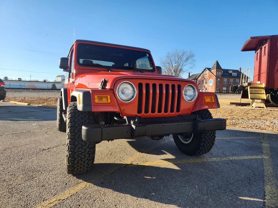 2005 Jeep TJ Wrangler - Image 2 of 31
