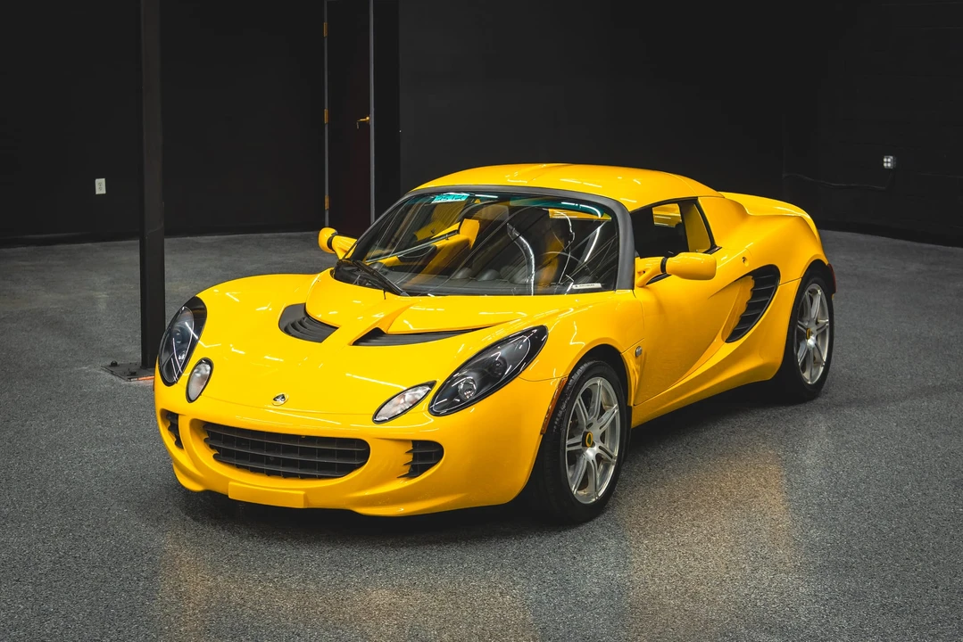 2005 Lotus Elise Series 2 - Image 2 of 31