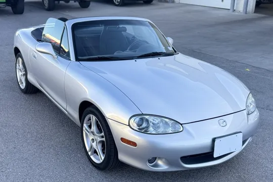 2005 Mazda MX-5 Miata