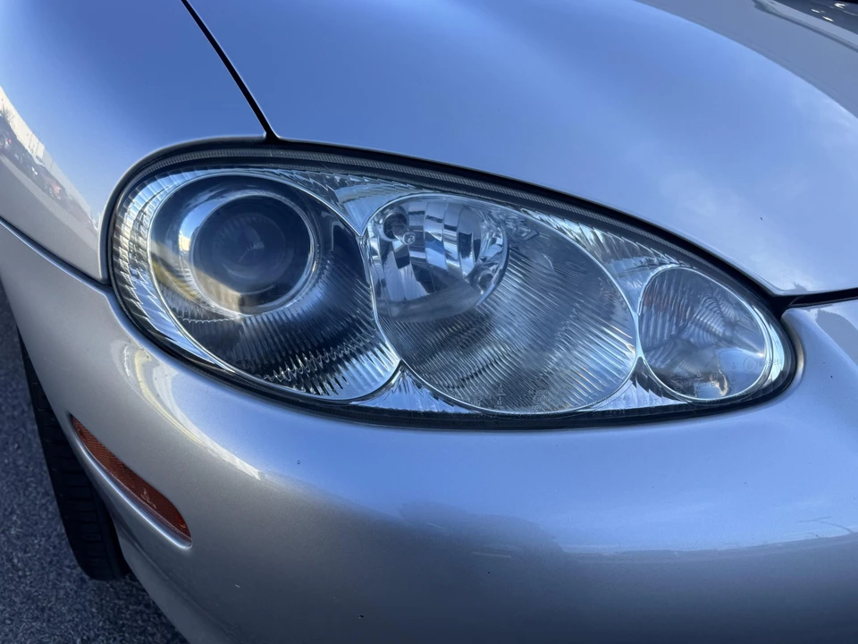 2005 Mazda NB MX-5 Miata - Image 28 of 31