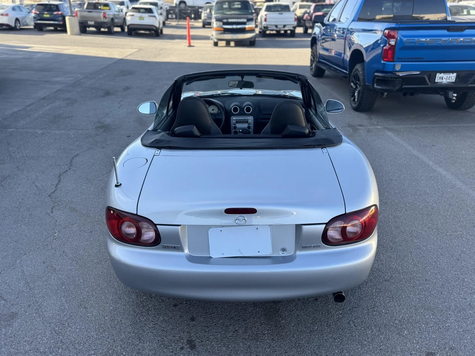 2005 Mazda NB MX-5 Miata - Image 9 of 31