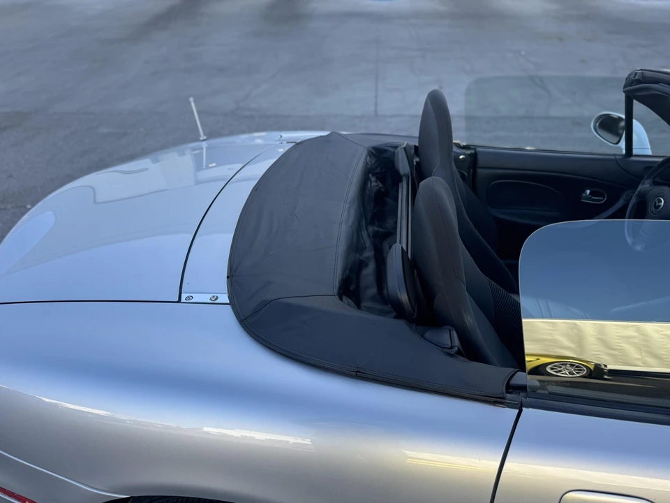 2005 Mazda NB MX-5 Miata - Image 26 of 31