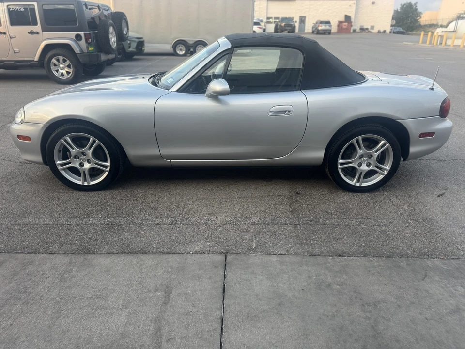 2005 Mazda NB MX-5 Miata - Image 15 of 31