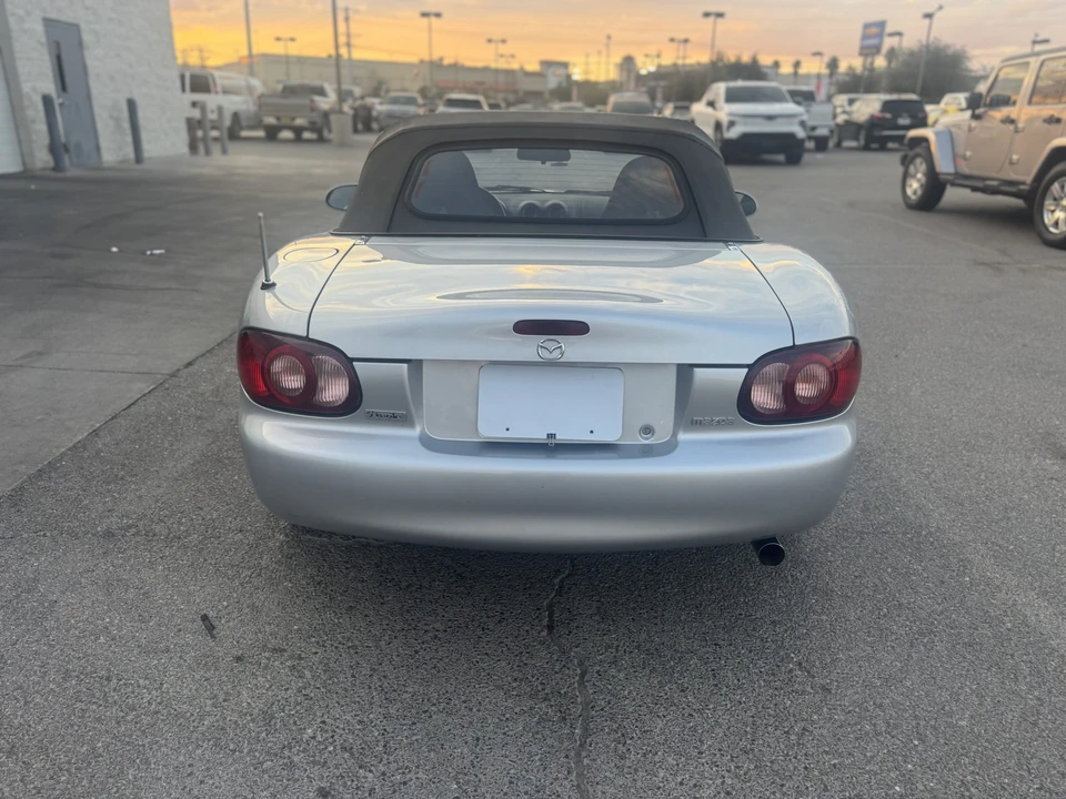 2005 Mazda NB MX-5 Miata - Image 17 of 31