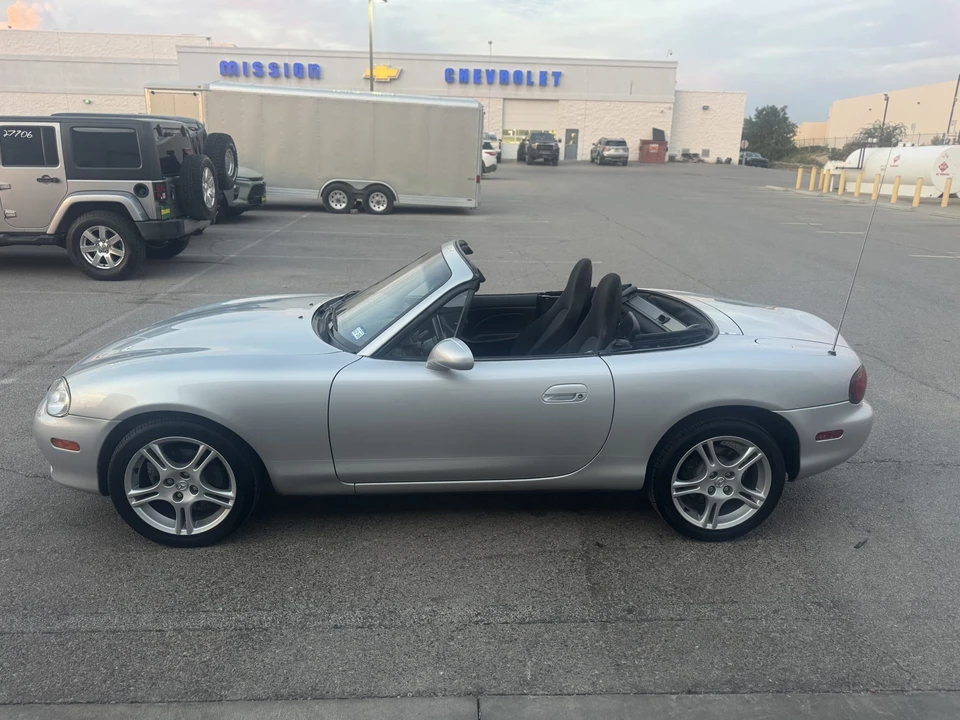 2005 Mazda NB MX-5 Miata - Image 5 of 31