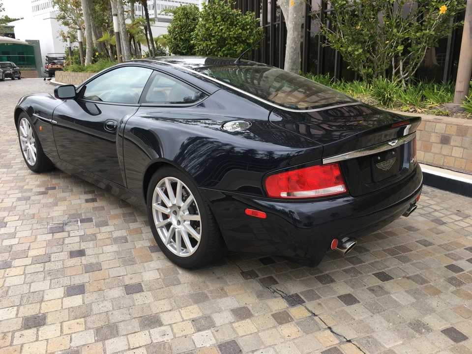 2006 Aston Martin Vanquish 1st Gen - Image 11 of 31