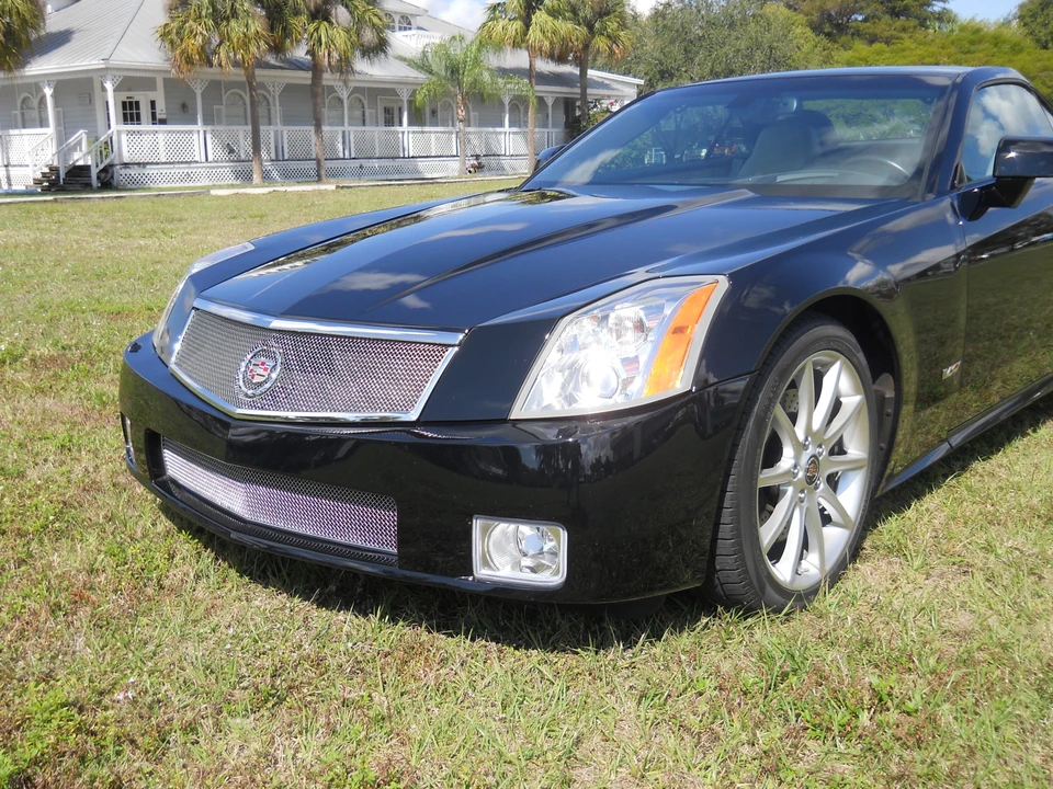 2006 Cadillac XLR-V - Image 8 of 31