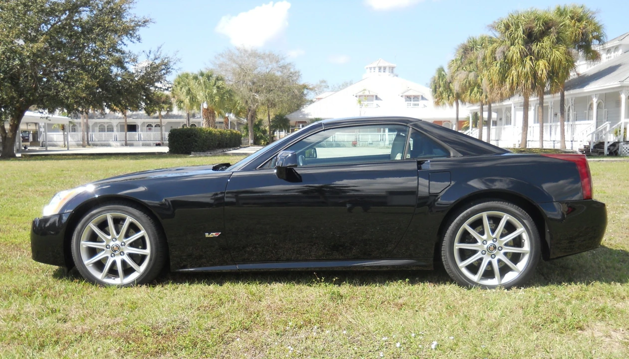 2006 Cadillac XLR-V - Image 5 of 31