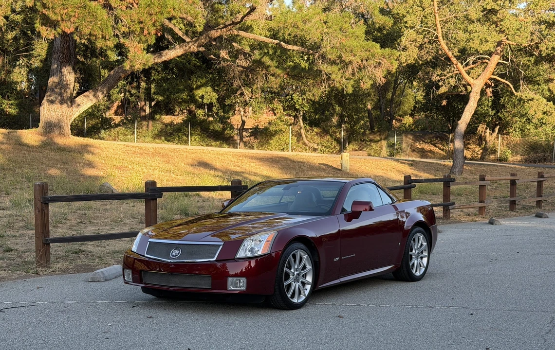 2006 Cadillac XLR-V - Image 23 of 31