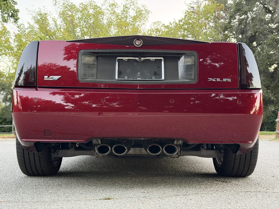 2006 Cadillac XLR-V - Image 12 of 31