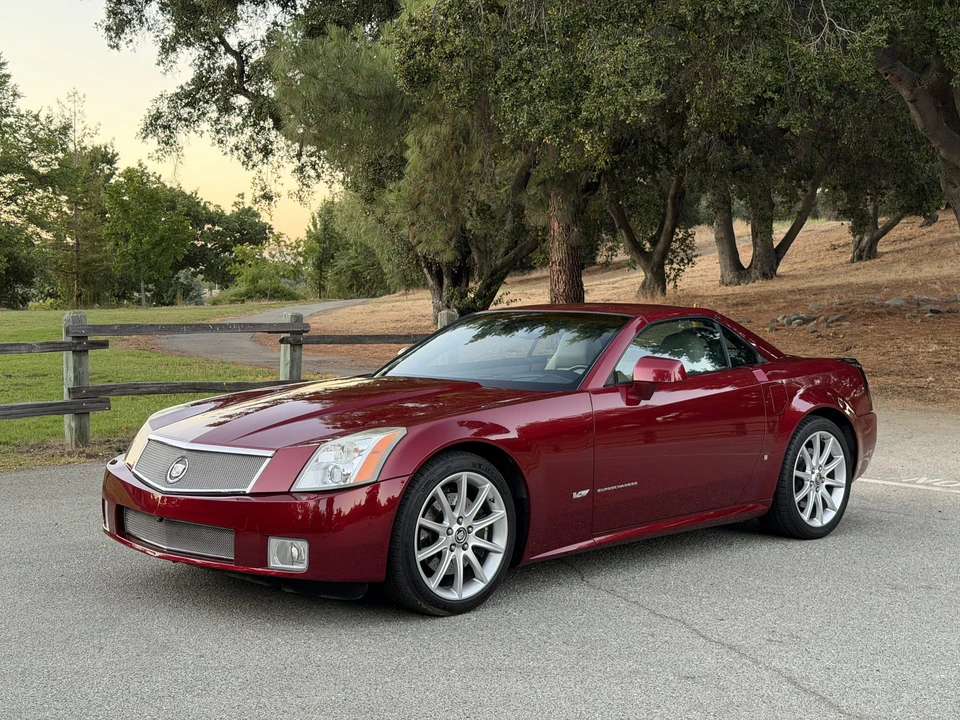2006 Cadillac XLR-V - Image 3 of 31