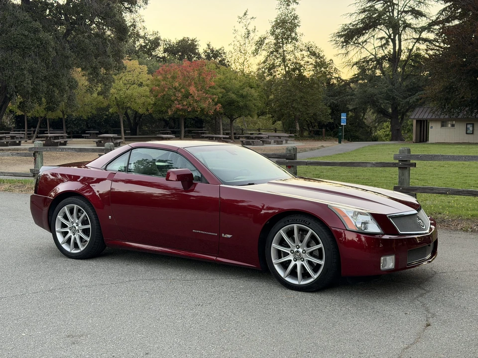2006 Cadillac XLR-V - Image 15 of 31