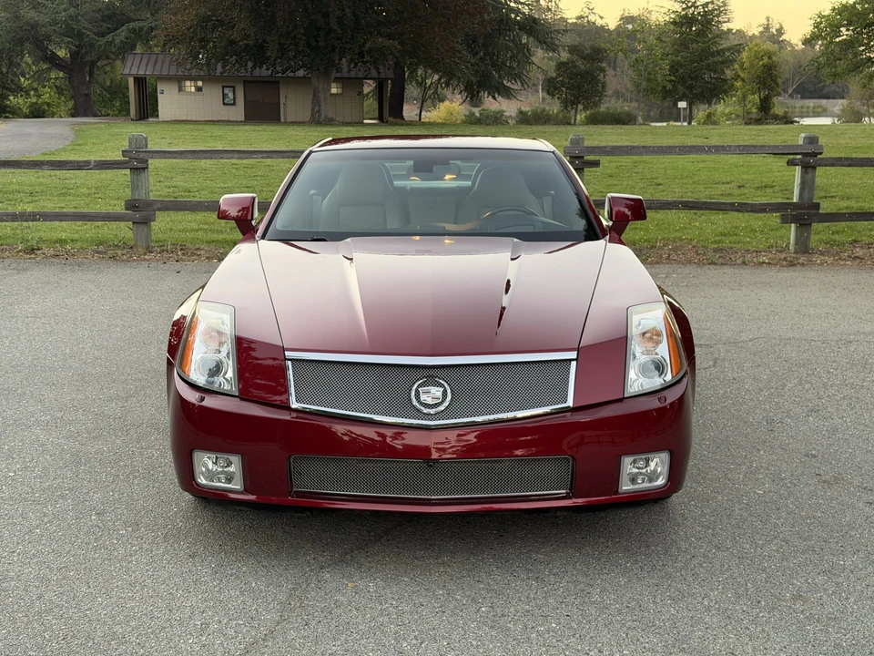 2006 Cadillac XLR-V - Image 20 of 31