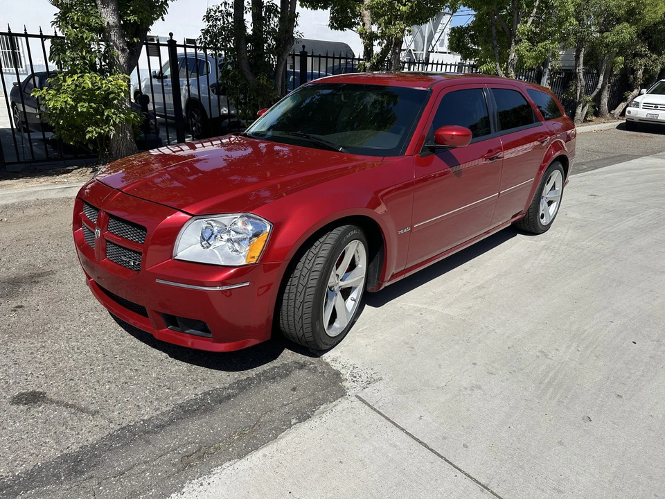 2006 Dodge Magnum SRT8 2nd Gen - Image 2 of 31