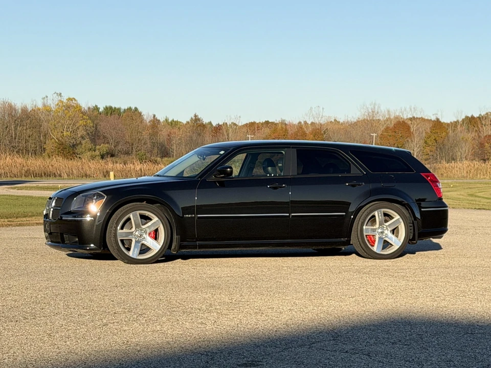 2006 Dodge Magnum SRT8 2nd Gen - Image 12 of 31