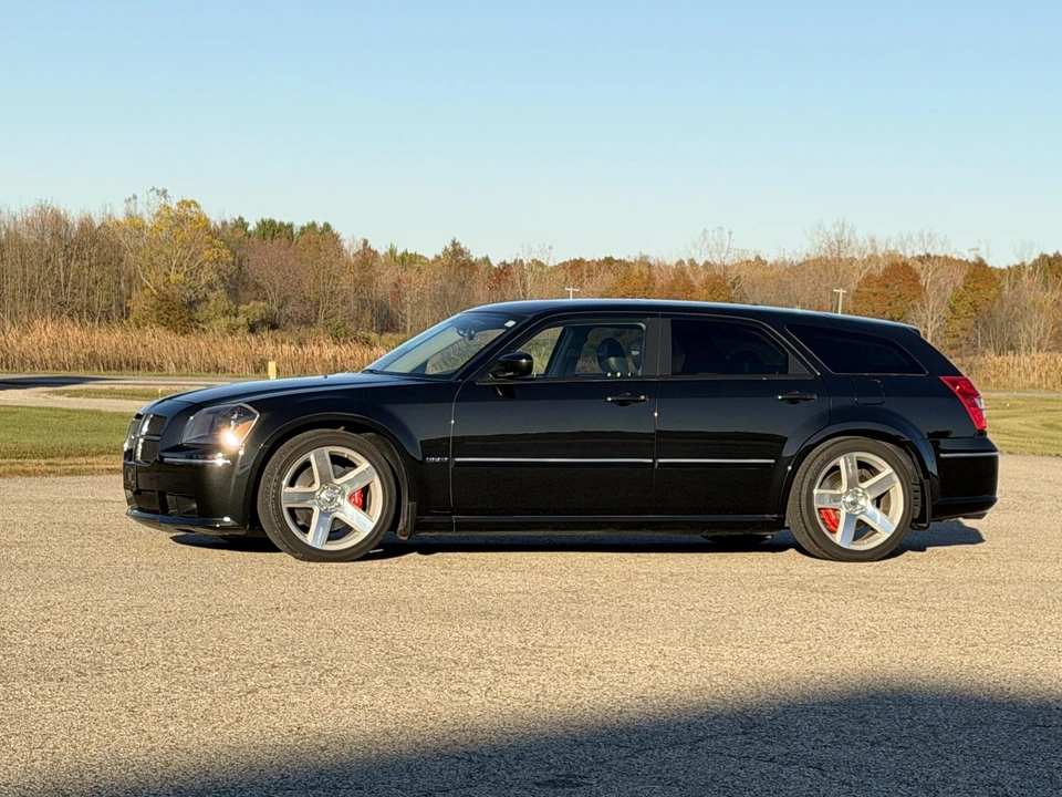 2006 Dodge Magnum SRT8 2nd Gen - Image 11 of 31
