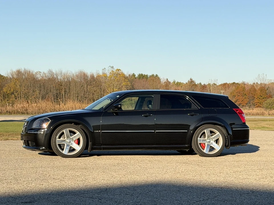 2006 Dodge Magnum SRT8 2nd Gen - Image 10 of 31
