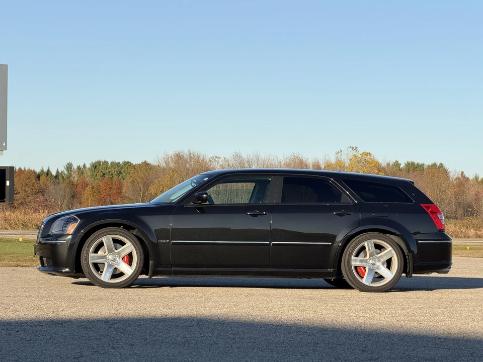 2006 Dodge Magnum SRT8 2nd Gen - Image 13 of 31