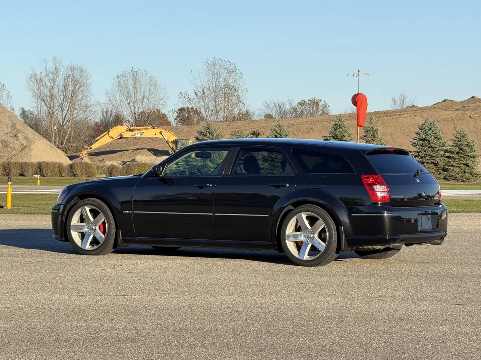 2006 Dodge Magnum SRT8 2nd Gen - Image 17 of 31