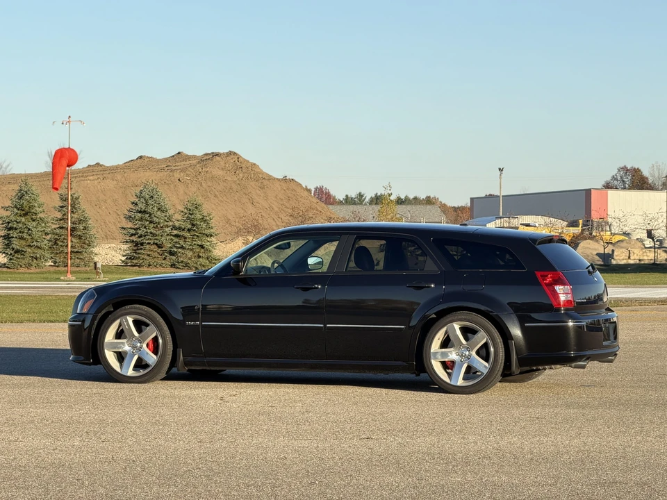 2006 Dodge Magnum SRT8 2nd Gen - Image 15 of 31