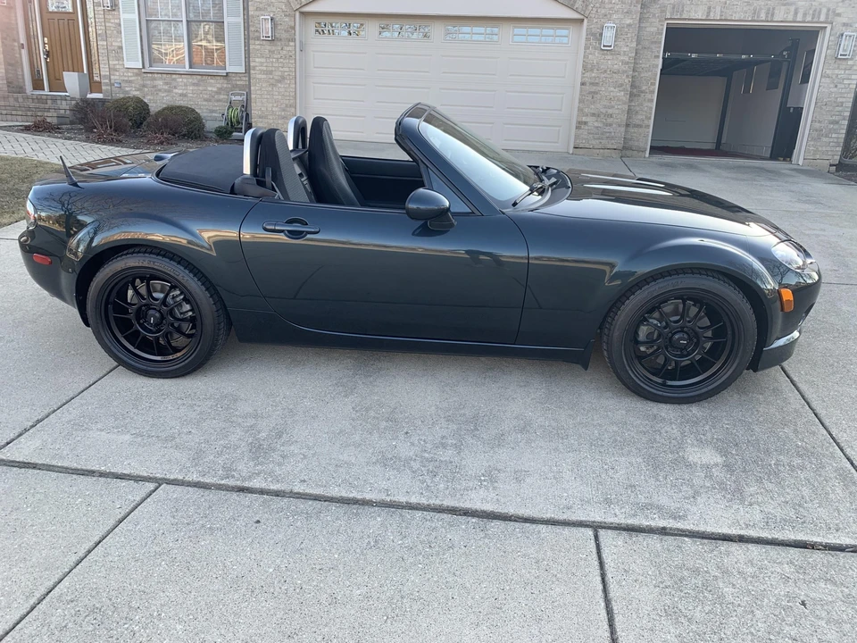 2006 Mazda NC MX-5 Miata - Image 8 of 31