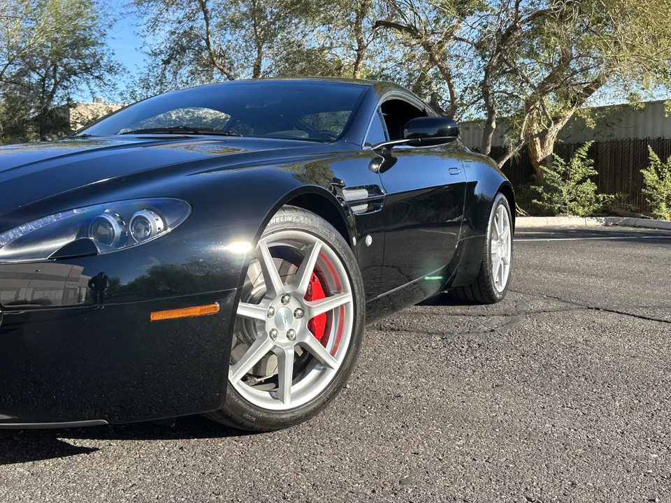 2007 Aston Martin V8 Vantage (2006-2017) - Image 17 of 31