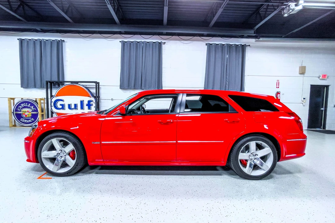 2007 Dodge Magnum SRT8 2nd Gen - Image 3 of 31