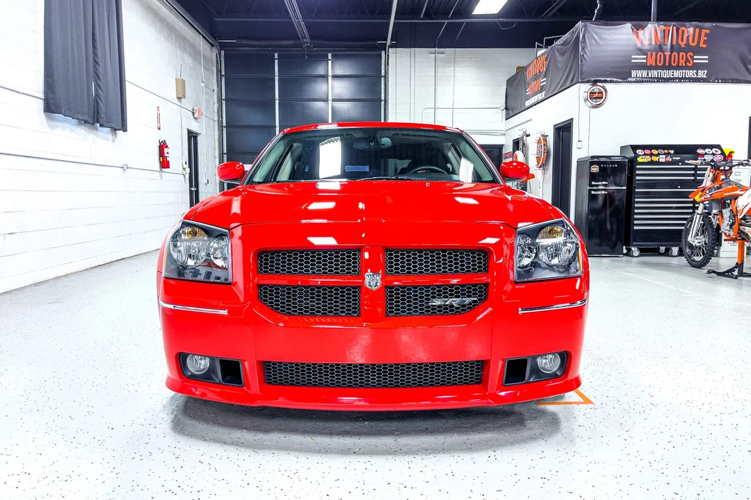 2007 Dodge Magnum SRT8 2nd Gen - Image 9 of 31