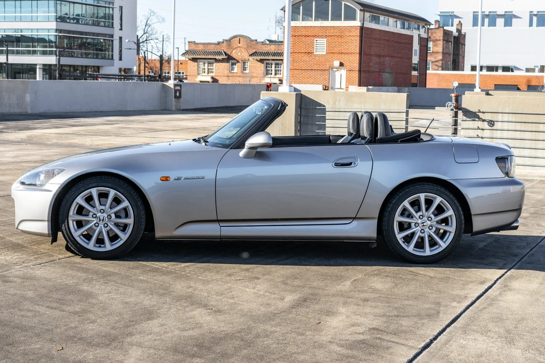 2007 Honda AP2 S2000 - Image 2 of 31
