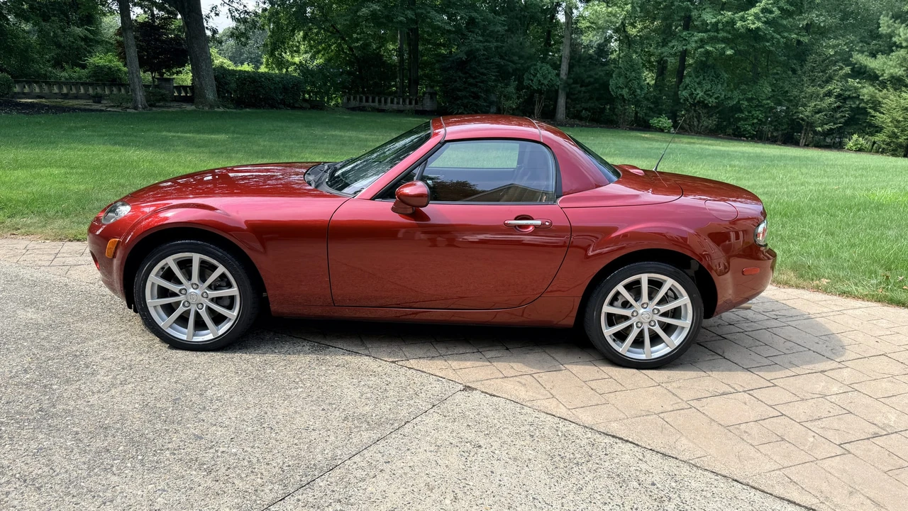 2007 Mazda NC MX-5 Miata - Image 11 of 31