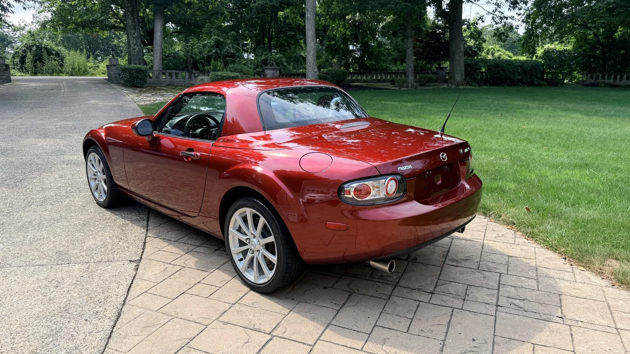 2007 Mazda NC MX-5 Miata - Image 10 of 31