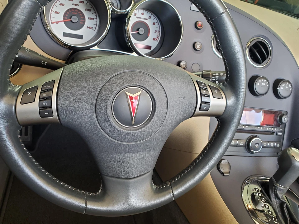 2007 Pontiac Solstice - Image 30 of 31